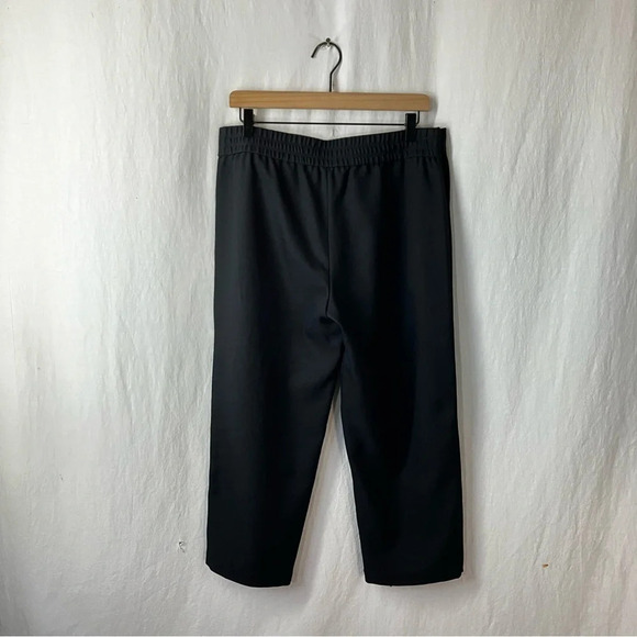 James Perse Matte Crepe Snap Cropped Pants - Picture 6 of 8